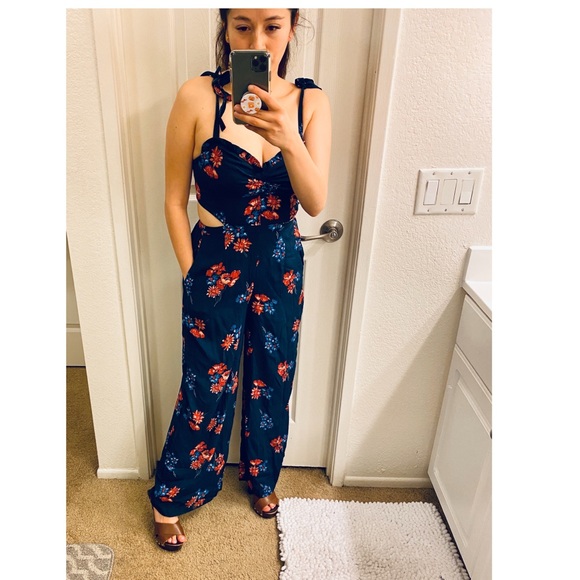 ABERCROMBIE JUMPSUIT - Picture 7 of 7